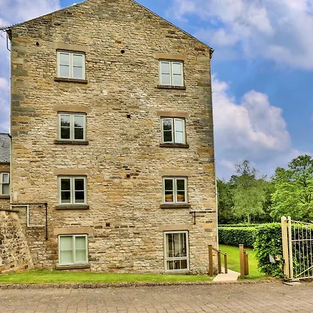 Finest Retreats - Victory Mill - Two *