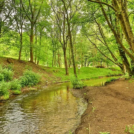 Daire Finest Retreats - Victory Mill - Two