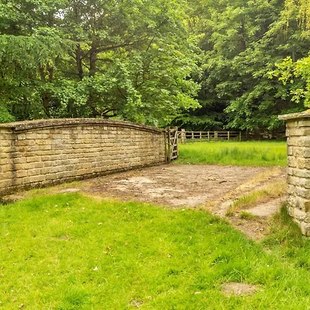 Finest Retreats - Victory Mill - Two Pickering